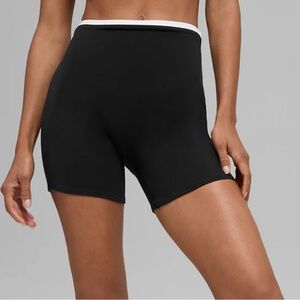 ALO 5" Airbrush Double Up Short